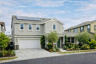 6734 Ishan St in Tracy, CA - Building Photo