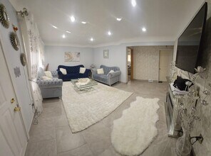 8179 Whitefield St in Dearborn Heights, MI - Building Photo - Building Photo