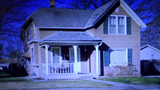 property at 205 S Locust Ave