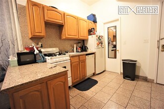 709 9th Ave-Unit -1RN in New York, NY - Building Photo - Building Photo