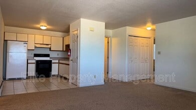 210 E Palmer Lake Dr in Pueblo West, CO - Building Photo - Building Photo