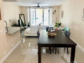2532 Centergate Dr-Unit -102 in Miramar, FL - Building Photo - Building Photo