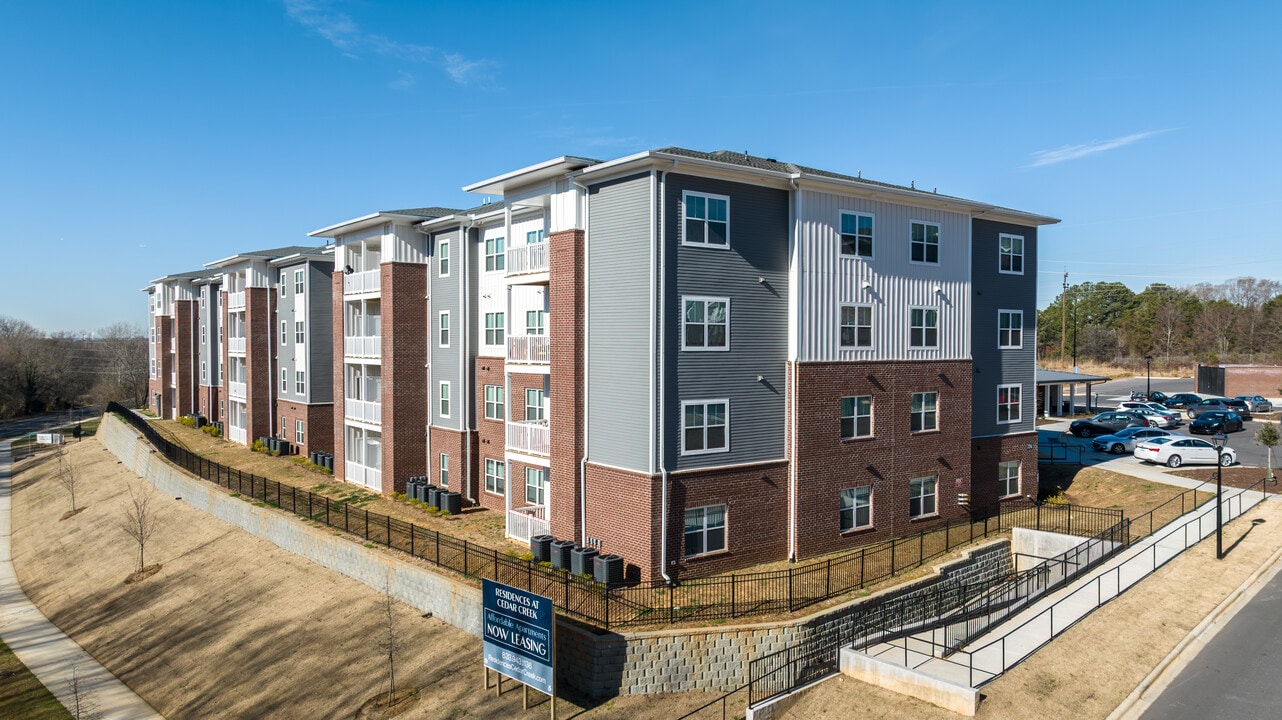 Residences at Cedar Creek in Charlotte, NC - Building Photo