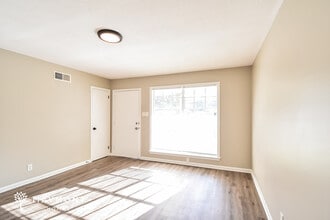 4859 Gill Rd in Memphis, TN - Building Photo - Building Photo