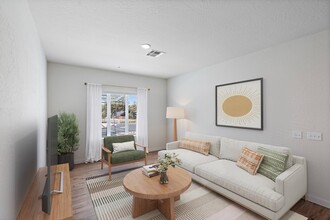 Sierra on 66 in Flagstaff, AZ - Building Photo - Building Photo