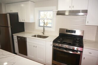301 Concord Rd in Wayland, MA - Building Photo - Building Photo