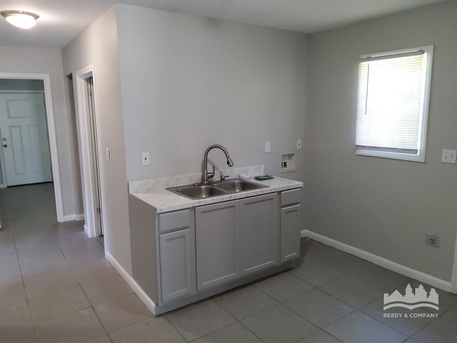 1273 Capital Ave in Memphis, TN - Building Photo - Building Photo