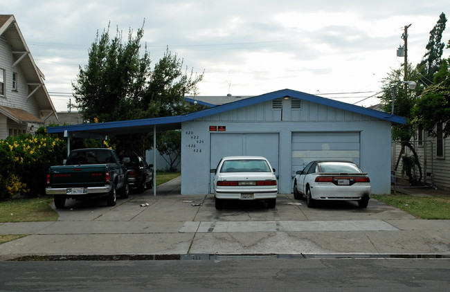 420-428 N Calaveras St in Fresno, CA - Building Photo - Building Photo