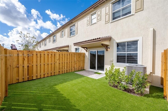 property at 2747 SE 26th Rd