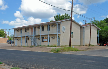 Twin Apartments in Killeen, TX - Building Photo - Building Photo