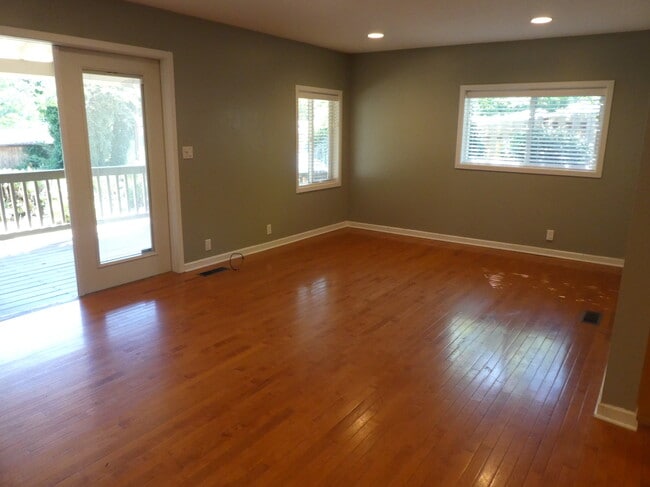 1420 Dollar St in West Linn, OR - Building Photo - Building Photo