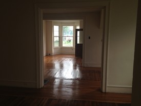 173 W 5th St, Unit 1 Apartamentos