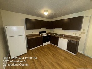 5876 Aftonshire Dr in Fayetteville, NC - Building Photo - Building Photo