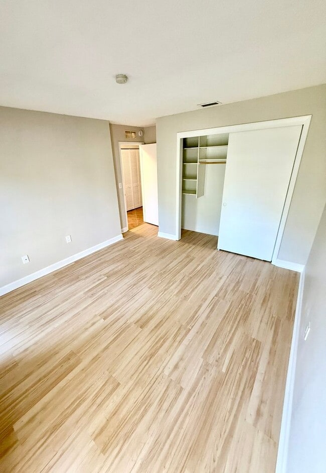 2396 OrangePointe Ave in Palm Harbor, FL - Building Photo - Building Photo