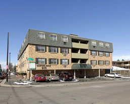 809 Dexter Apartments