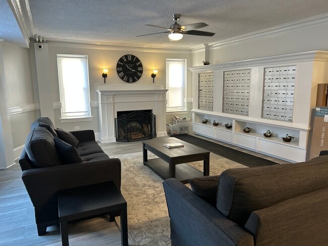 53 Prospect St, Unit 611 in Stamford, CT - Foto de edificio - Building Photo