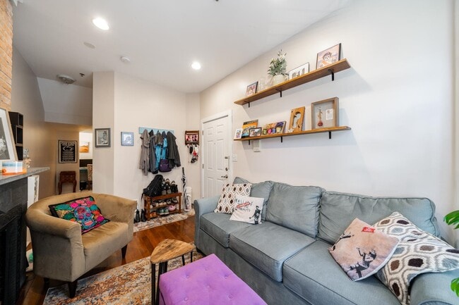 126 Bright St in Jersey City, NJ - Building Photo - Building Photo