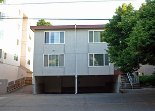 1706 NW 57th St in Seattle, WA - Building Photo - Building Photo