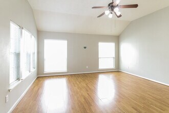 5714 Straight Way in Houston, TX - Building Photo - Building Photo