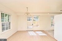 8118 Pinelake Ct in Alexandria, VA - Building Photo - Building Photo