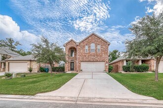 2261 Oak Cir Dr N in Conroe, TX - Building Photo - Building Photo