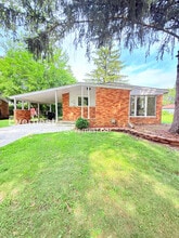 23215 Berkley St in Oak Park, MI - Building Photo - Building Photo