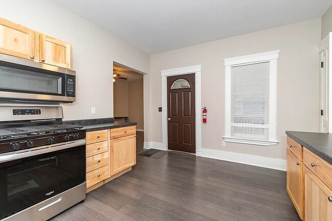 529 McCourtie St, Unit Apt# 2