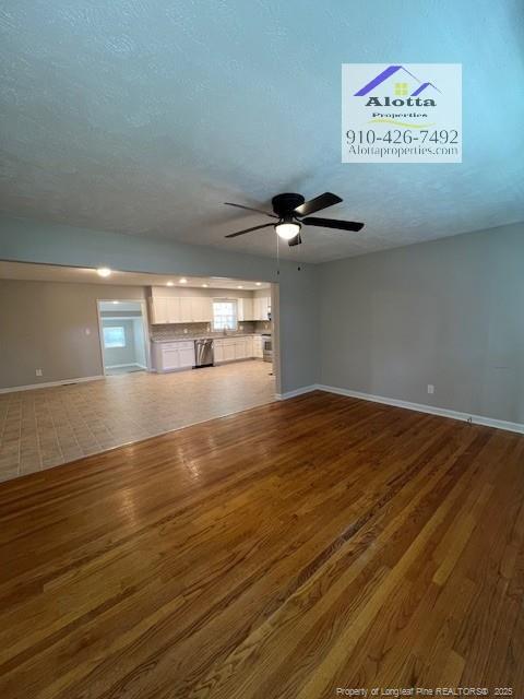 3662 Golfview Rd in Hope Mills, NC - Building Photo - Building Photo