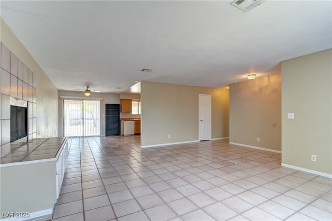 389 Newbury Ct in Henderson, NV - Building Photo - Building Photo