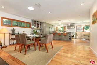 2211 Canyon Dr in Los Angeles, CA - Building Photo - Building Photo