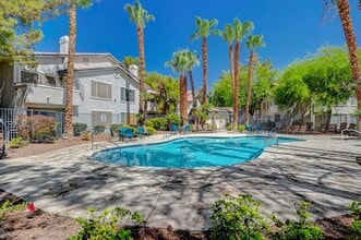 5216 Mandalay Springs Dr in Las Vegas, NV - Building Photo - Building Photo