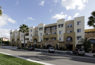 1730-1760 E Palomar St in Chula Vista, CA - Building Photo - Building Photo