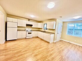 111A 111a Ave in Surrey, BC - Building Photo