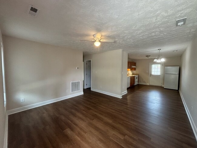 312 E Jenkins St in Fayetteville, NC - Building Photo - Building Photo