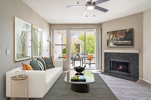 Highgrove in Everett, WA - Building Photo