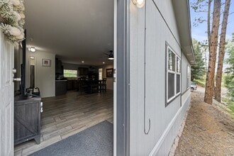 109 Mountain Dr in Ruidoso, NM - Foto de edificio - Building Photo