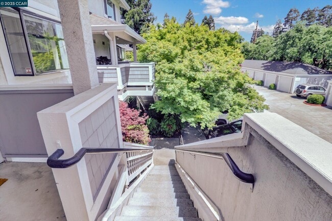 1300 Walden Rd in Walnut Creek, CA - Building Photo - Building Photo