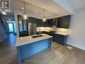 167 Forest Creek Dr in Kitchener, ON - Building Photo - Building Photo