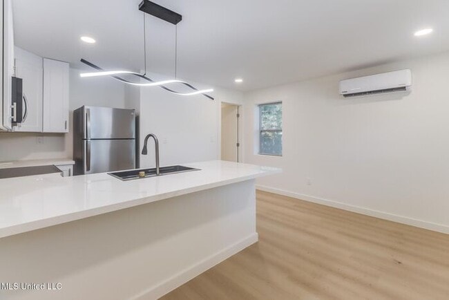 264 Mc Donnell Ave in Biloxi, MS - Building Photo - Building Photo