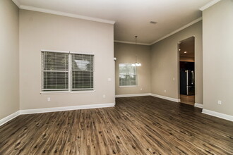 1260 Shorecrest Cir in Clermont, FL - Foto de edificio - Building Photo