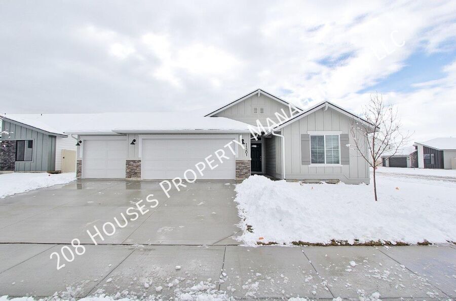 11201 W Peterborough St in Nampa, ID - Building Photo