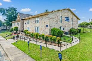 Park Lane Terrace in Dallas, TX - Building Photo
