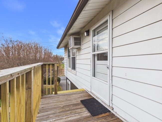 904 Mount Pleasant Rd in Dauphin, PA - Building Photo - Building Photo