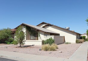 2736 N Salem St in Mesa, AZ - Building Photo
