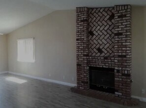 15275 Flagstaff St in Victorville, CA - Building Photo - Building Photo