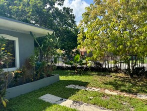 6430 NE 1st Ct in Miami, FL - Building Photo - Building Photo