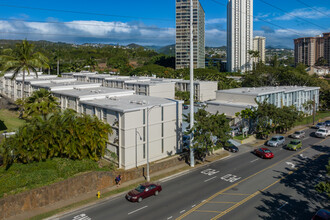 Pearlridge Gardens and Tower in Aiea, HI - Building Photo - Building Photo