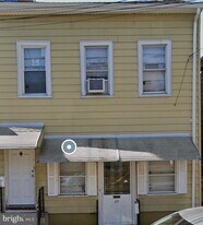 407 Hudson St in Trenton, NJ - Building Photo