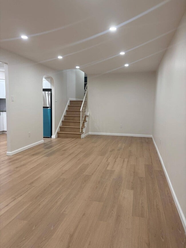 1233 E 69th St in Brooklyn, NY - Building Photo - Building Photo