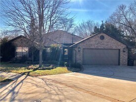 1717 Tara Dr in Moore, OK - Building Photo